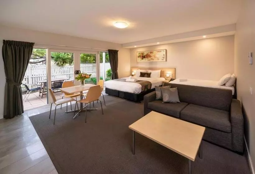 Мотель Boathouse Resort Studios And Suites