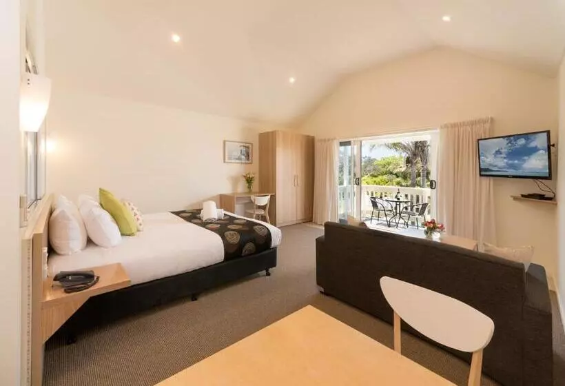 Мотель Boathouse Resort Studios And Suites