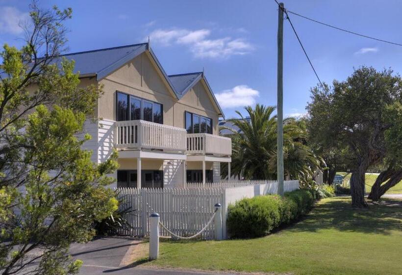 فندق على الطريق Boathouse Resort Studios And Suites