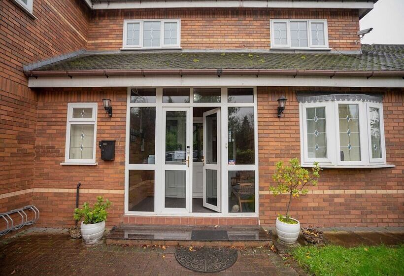 ペンション Oakcroft Guesthouse Manchester Airport