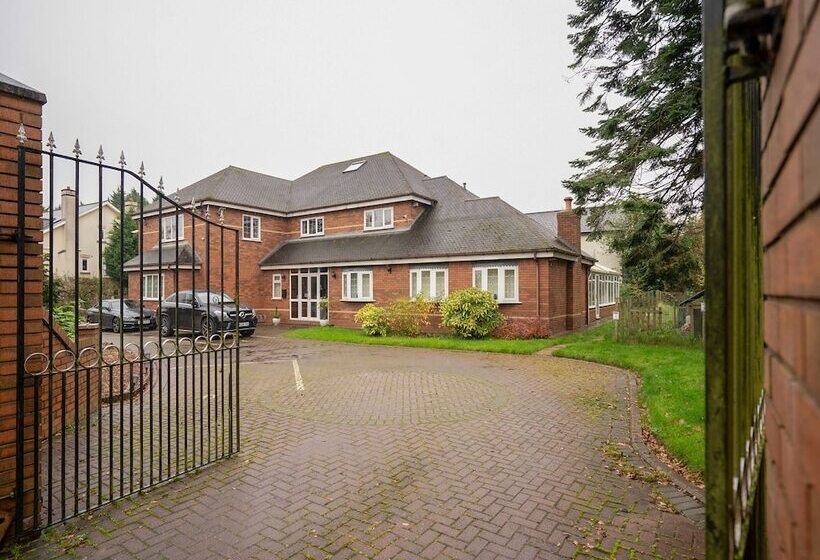 ペンション Oakcroft Guesthouse Manchester Airport