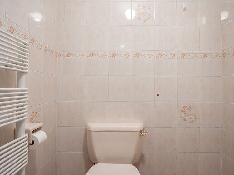 ペンション Oakcroft Guesthouse Manchester Airport