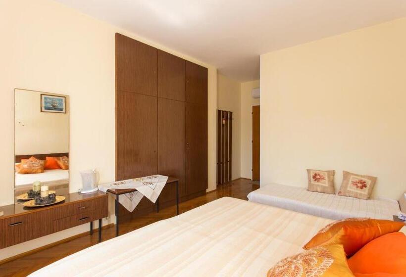 פנסיון Villa Malfi