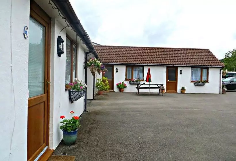 Reservoir View Motel