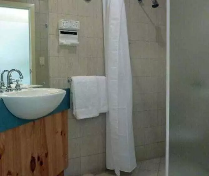 Coonawarra Place Motor Inn