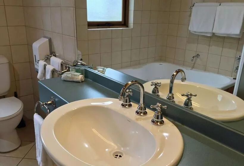 Coonawarra Place Motor Inn