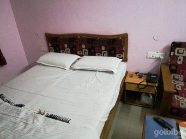 Hostal Sambit Royale