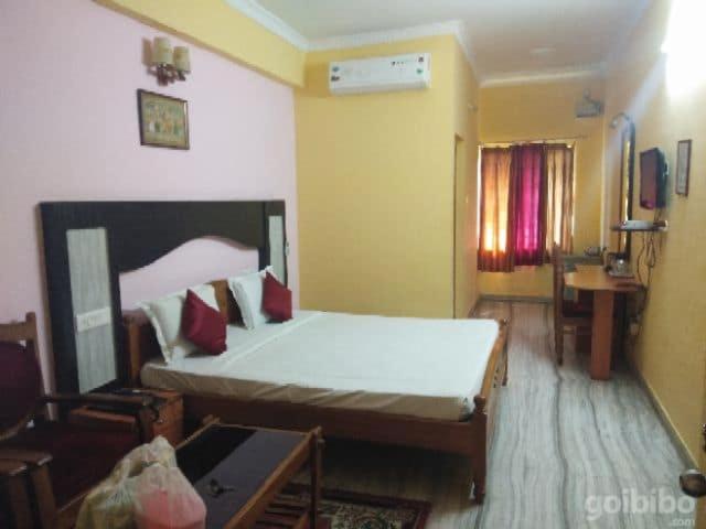 Hostal Sambit Royale