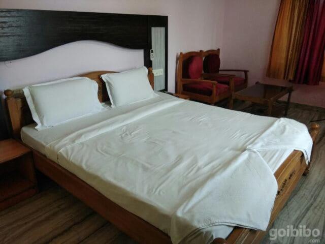 Hostal Sambit Royale