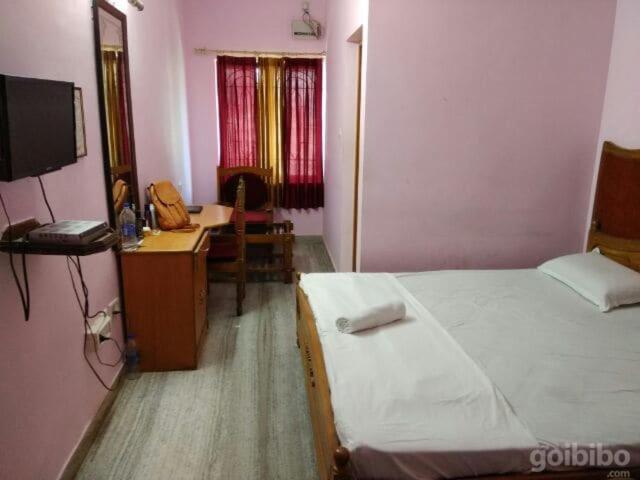 Hostal Sambit Royale