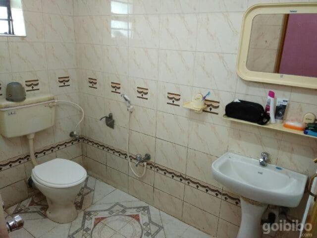 Hostal Sambit Royale