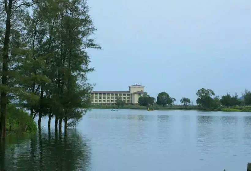 ホテル Aakar Lords Inn Saputara