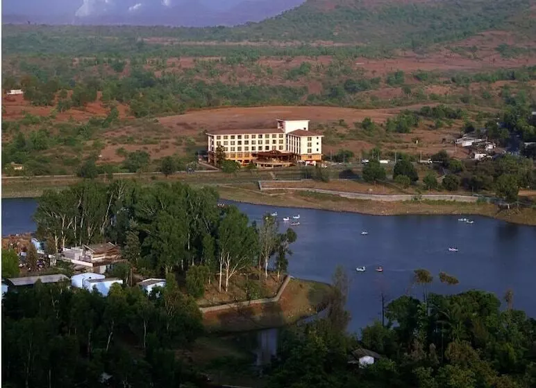 ホテル Aakar Lords Inn Saputara