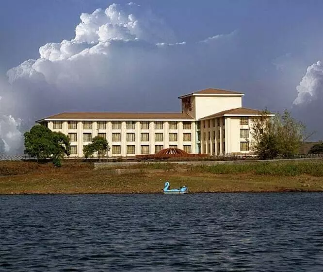 ホテル Aakar Lords Inn Saputara