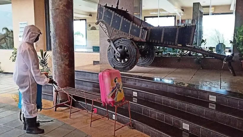 ホテル Aakar Lords Inn Saputara