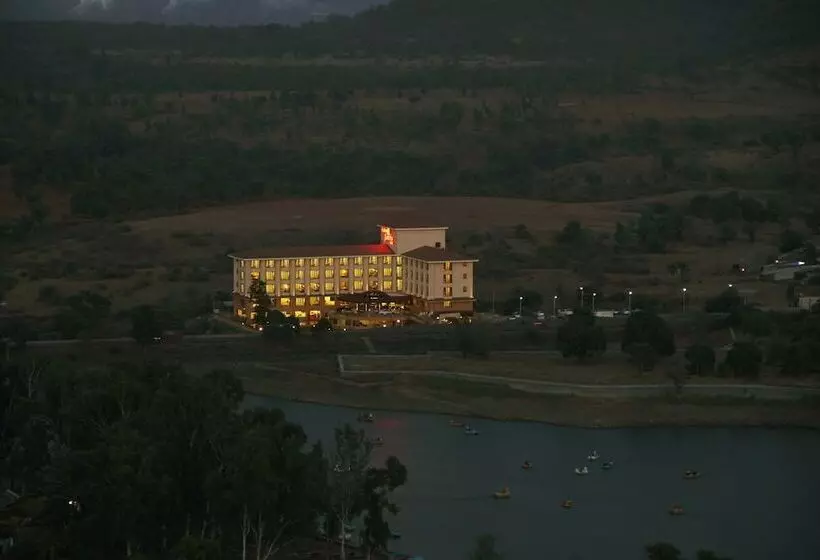 ホテル Aakar Lords Inn Saputara