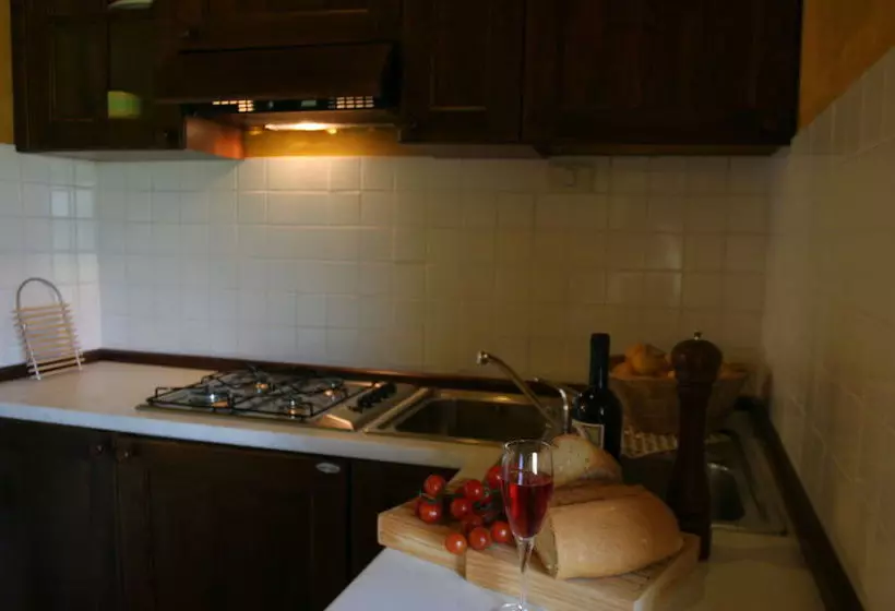 فندق Agriturismo Podere Pratovecchio