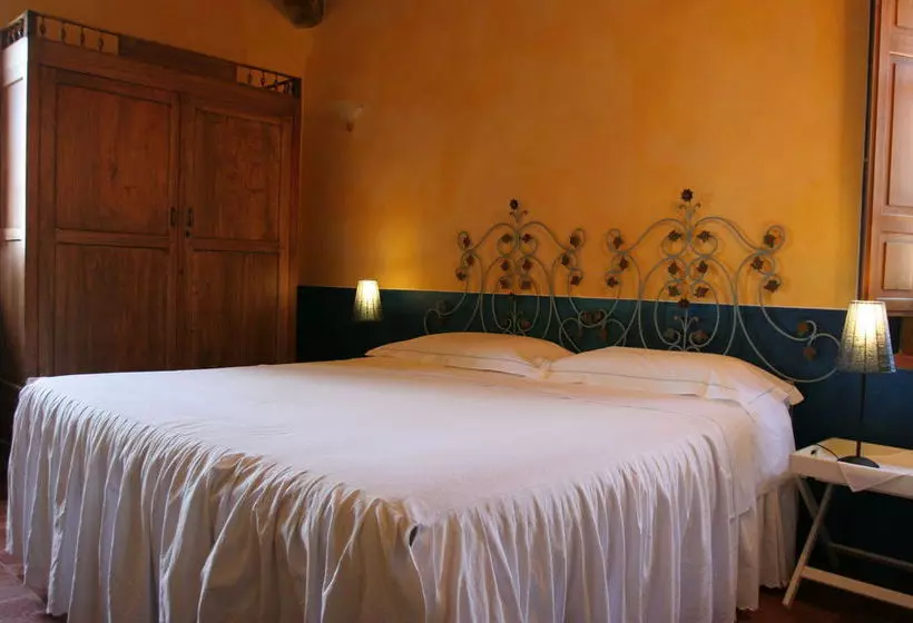 فندق Agriturismo Podere Pratovecchio