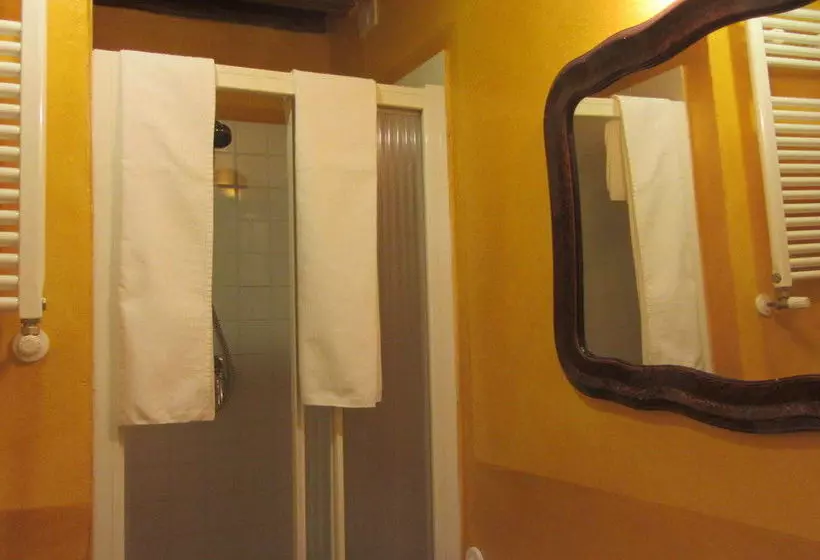 فندق Agriturismo Podere Pratovecchio