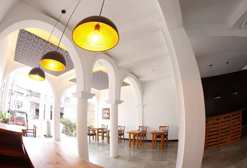 בית מלון כפרי C Negombo