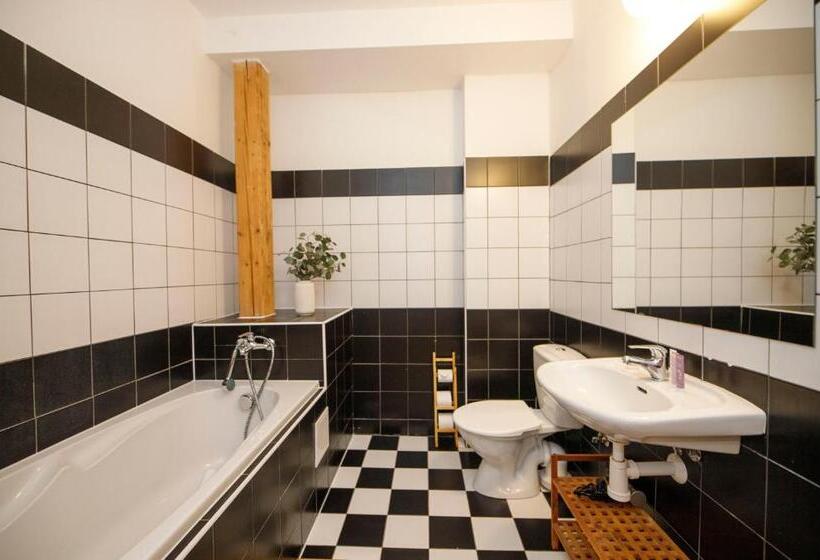 호텔 Dvůr Pecínov