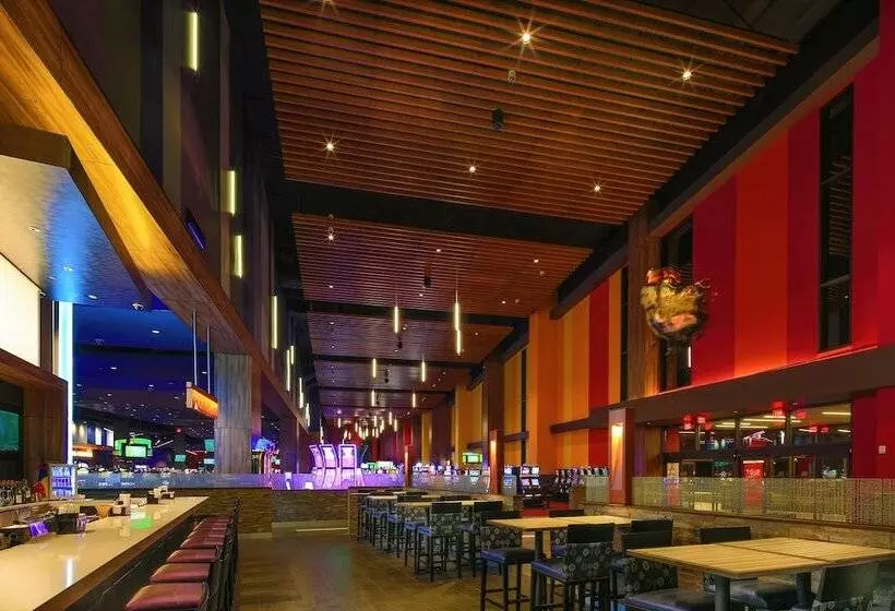 Отель Harrah S Cherokee Valley River Casino &