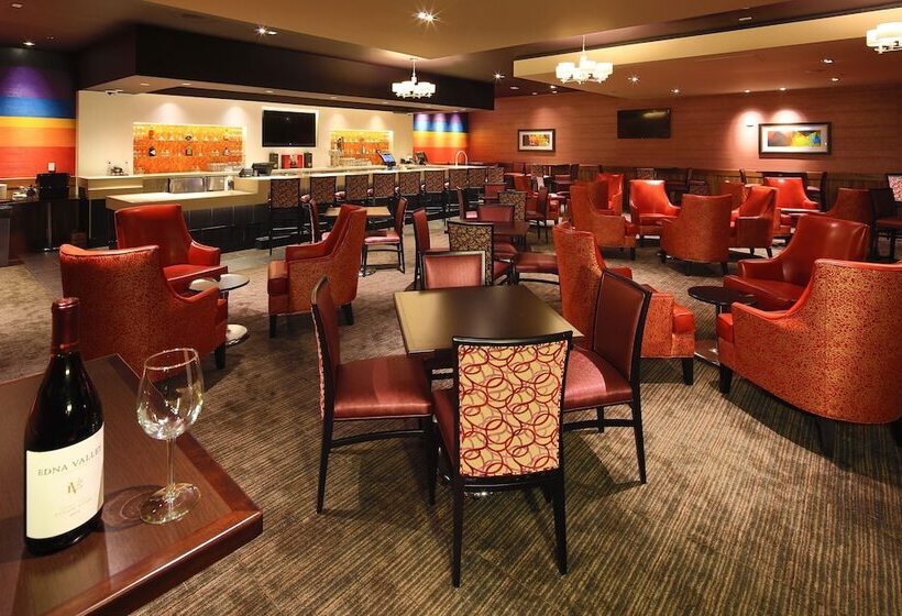 בית מלון כפרי Harrah S Cherokee Valley River Casino &