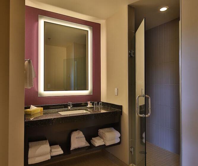 בית מלון כפרי Harrah S Cherokee Valley River Casino &