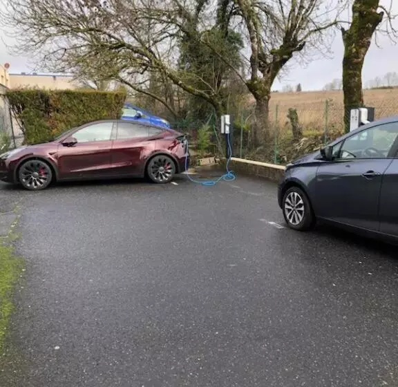 Отель Hôtel Le Laury S