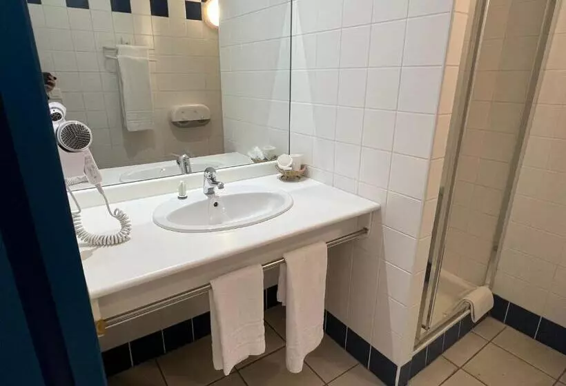 Отель Hôtel Le Laury S