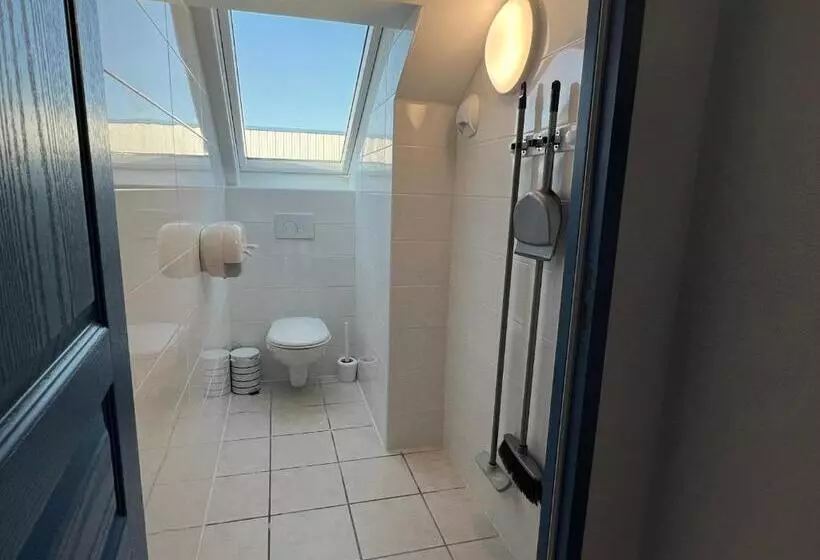 Отель Hôtel Le Laury S