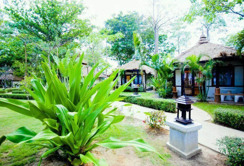 هتل Puktien Cabana Beach Resort And Residence