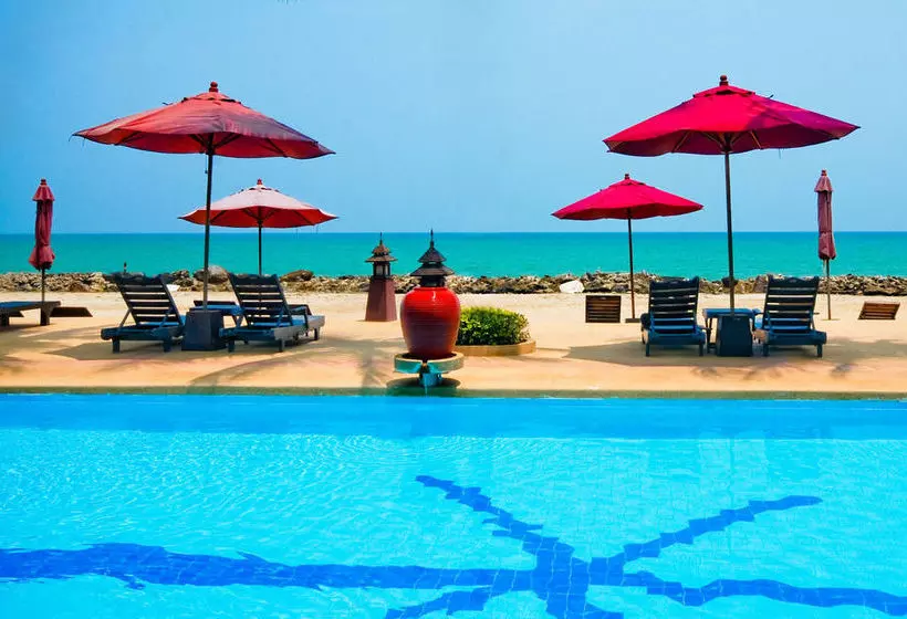 هتل Puktien Cabana Beach Resort And Residence