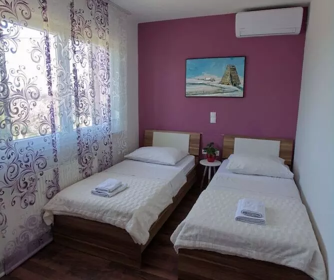 פנסיון Biser Dunava