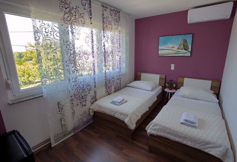 פנסיון Biser Dunava