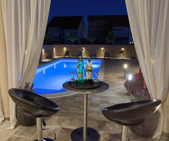 פנסיון Biser Dunava