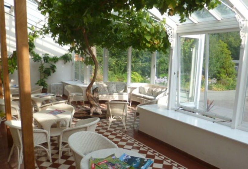 Пансион Nythfa House