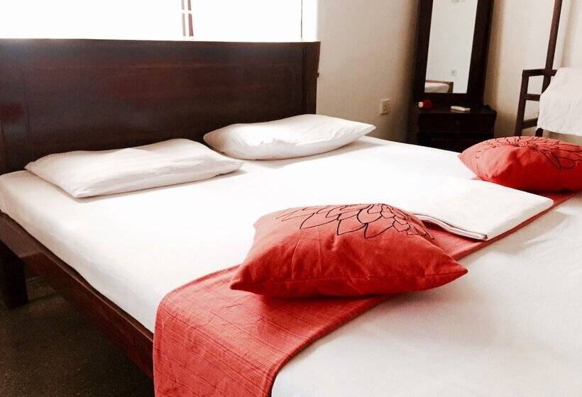 بنسيون Saubagya Inn