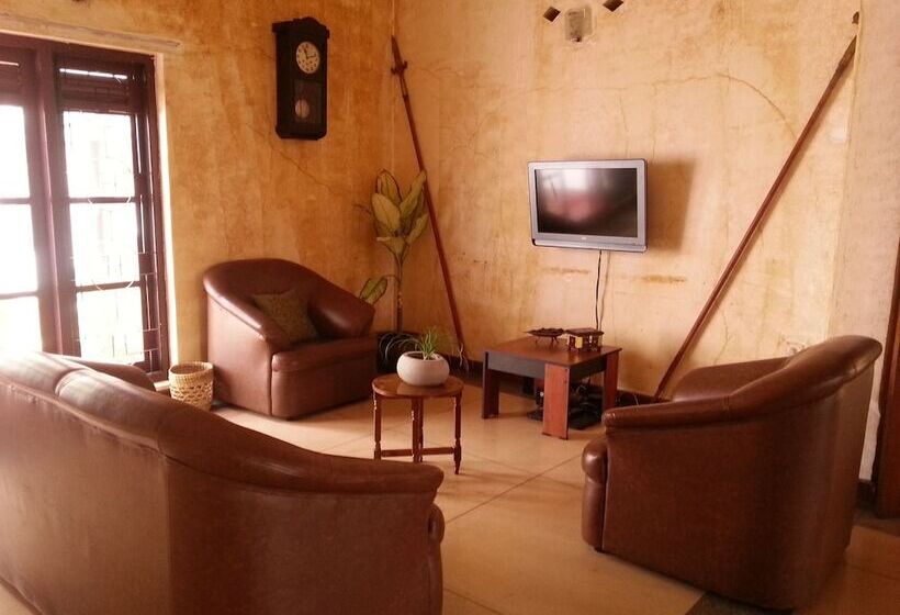 بنسيون Saubagya Inn