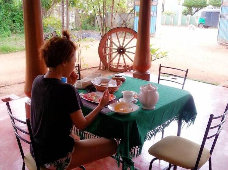 بنسيون Saubagya Inn