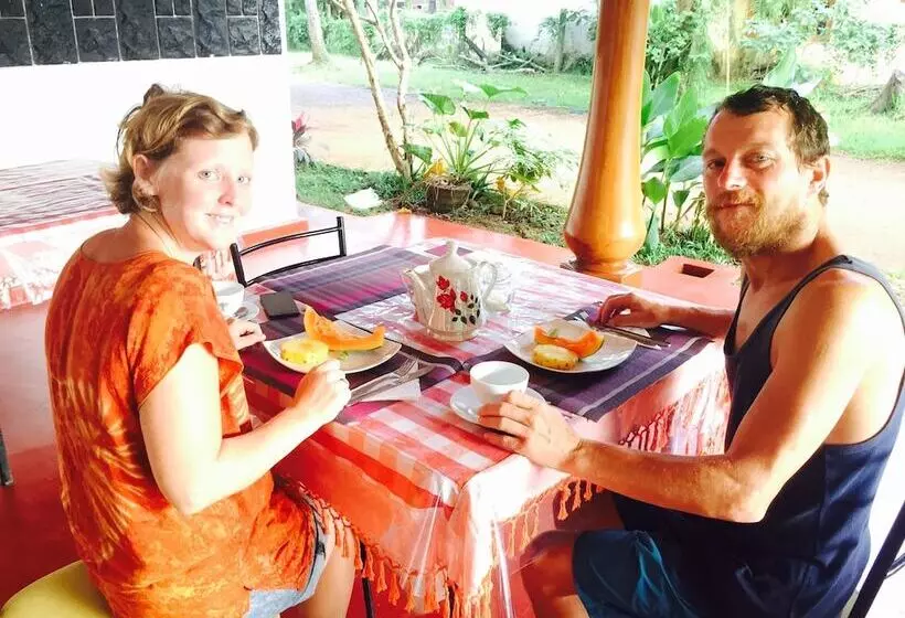 膳宿费 Saubagya Inn