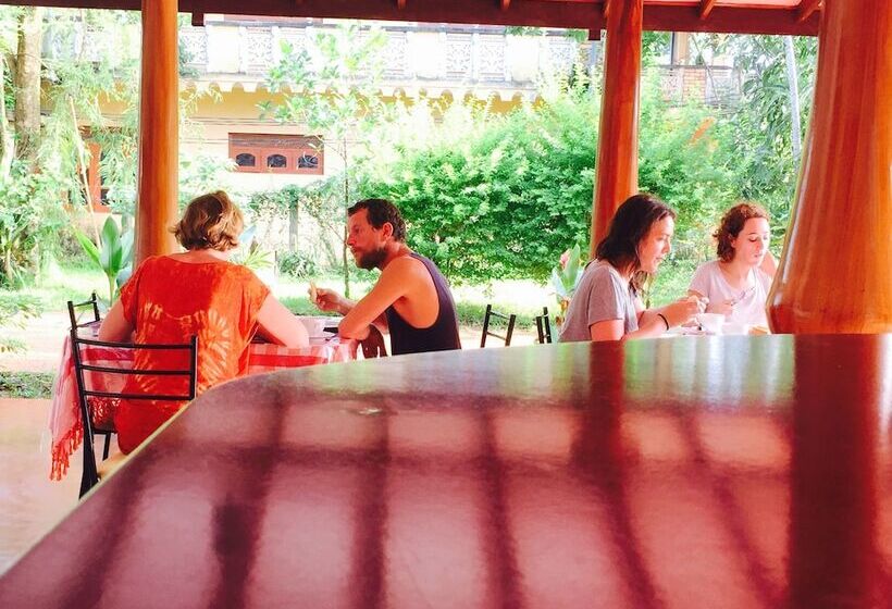 بنسيون Saubagya Inn