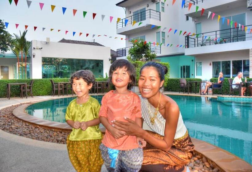 Pool Access 89 At Rawai