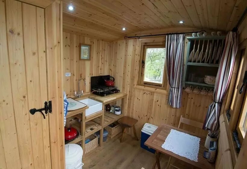 ベッドアンドブレックファースト Siabod Huts