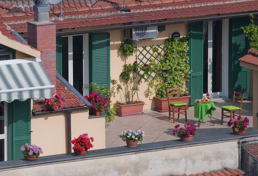 تختخواب و صبحانه Tetto Fiorito