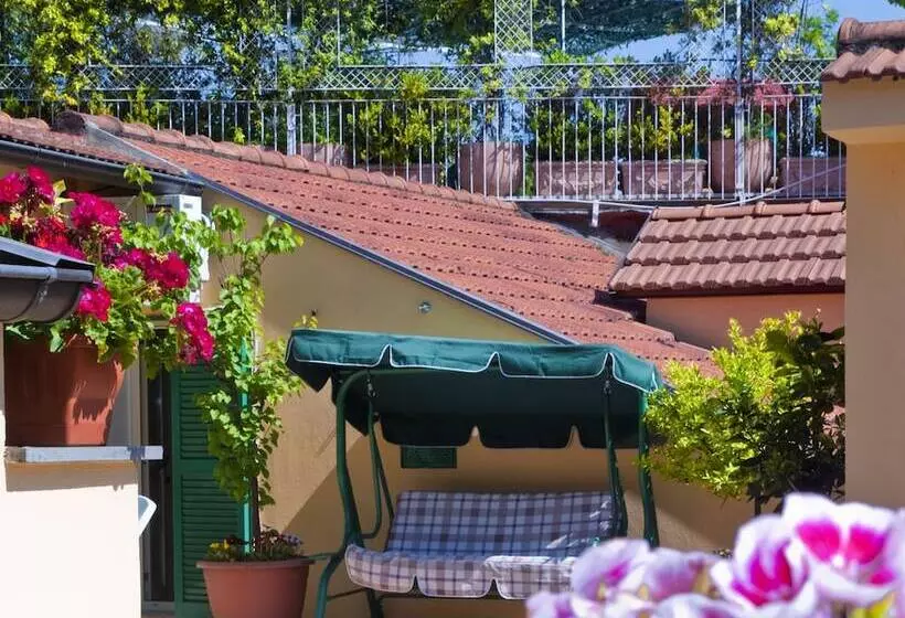 تختخواب و صبحانه Tetto Fiorito