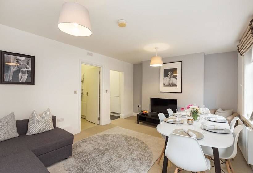 Urban Chic   Bond Street