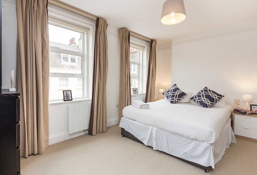 Urban Chic   Bond Street