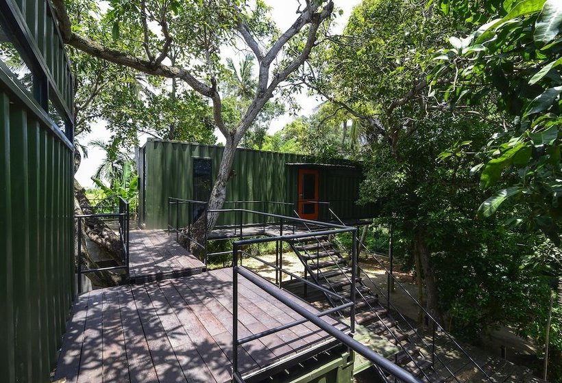 Hangover Hostels Seeduwa