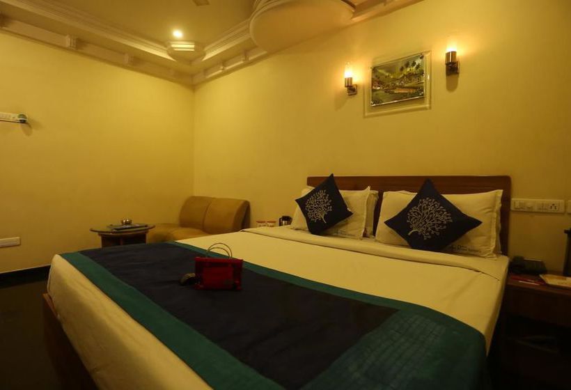 簡易ホテル Royal Sathyam